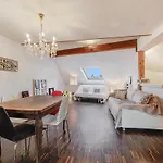 Calm Apartement With Sunny Terrace